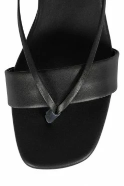 Jeffrey Campbell ANIMALE Trend: Y2K