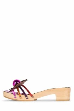 HS BLOSSOMS Social Butterfly