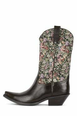 STRATEGY CROSSROADS Boots