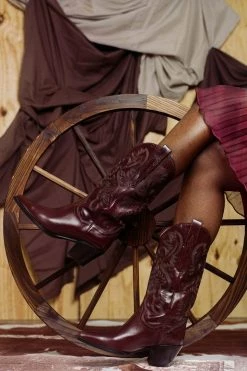 ST DAGGET Back-In-Stock