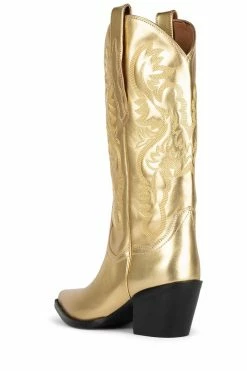 STRATEGY Boots DAGGET