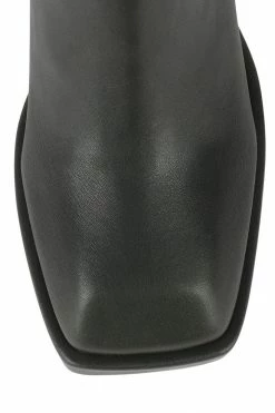 STRATEGY DAUPHIN Boots