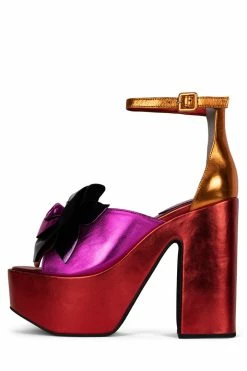 YYH FATALE Social Butterfly