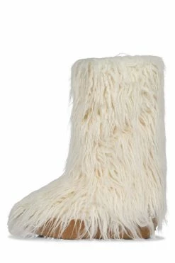 HS Boots FLUFFY