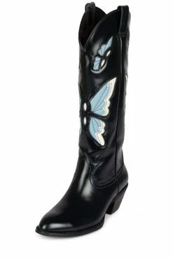 STRATEGY FLY-AWAY Social Butterfly