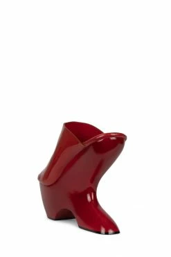 Jeffrey Campbell GIAH-2 Center Of Attention