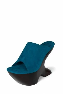 Jeffrey Campbell GIAH-2 Center Of Attention