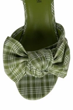 DV Trend: Y2K PICNIC