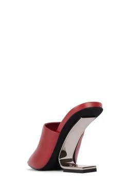 STRATEGY Center Of Attention PROTRACTOR